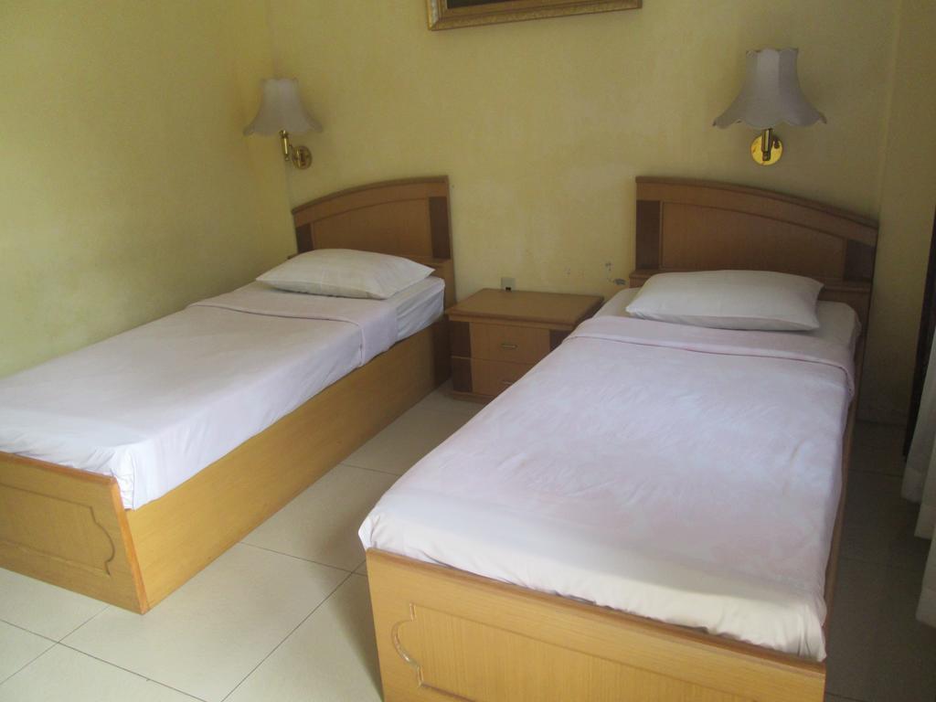 Sapadia Hotel And Cottage Parapat Habitación foto