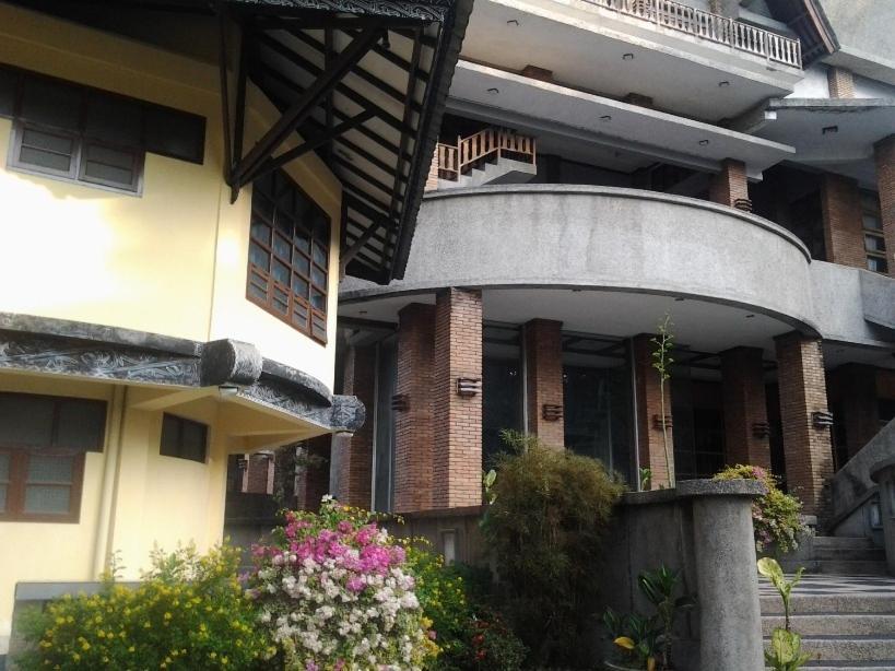 Sapadia Hotel And Cottage Parapat Exterior foto